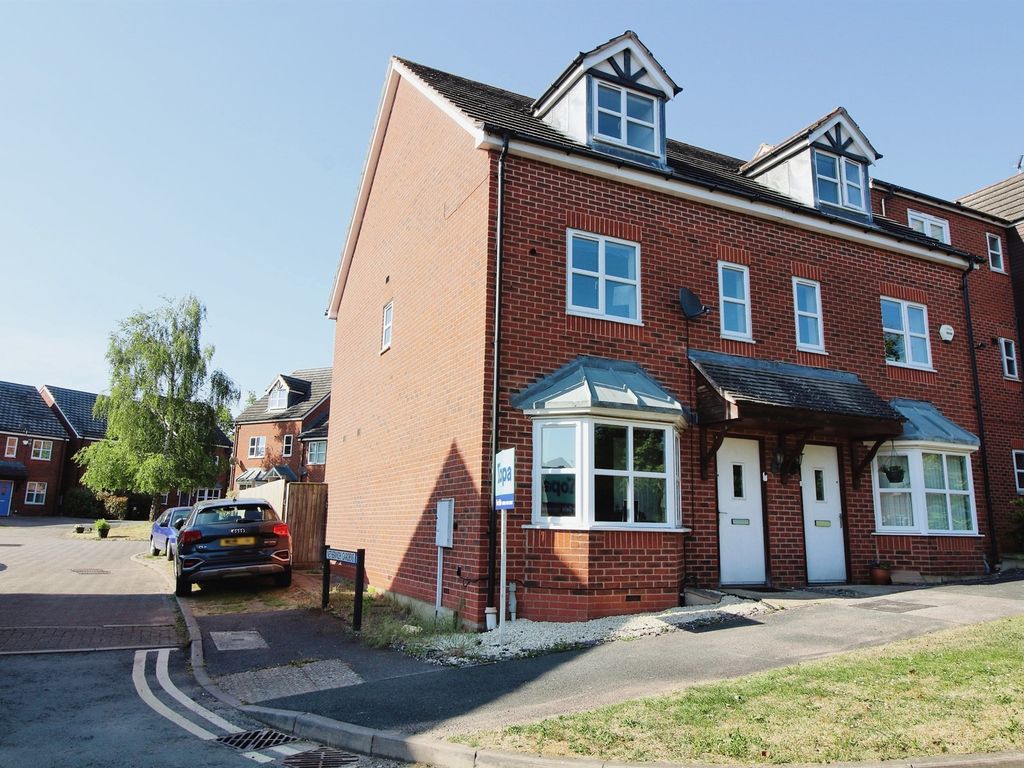 3 bed semidetached house for sale in Honeymans Gardens, Droitwich WR9