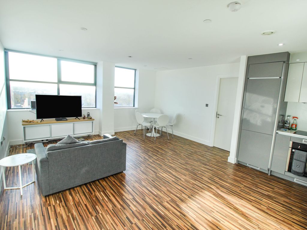 3 bed flat to rent in Chester Road, Old Trafford, Manchester M16 Zoopla