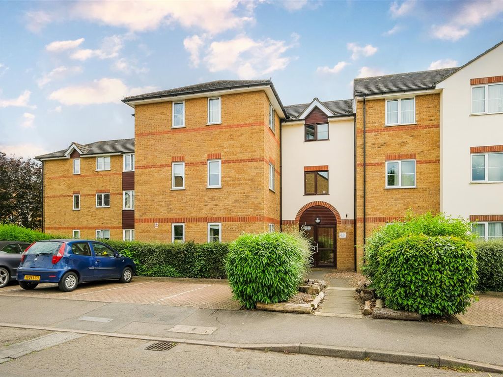 1 bed flat to rent in Higham Station Avenue, London E4, £1,300 pcm Zoopla