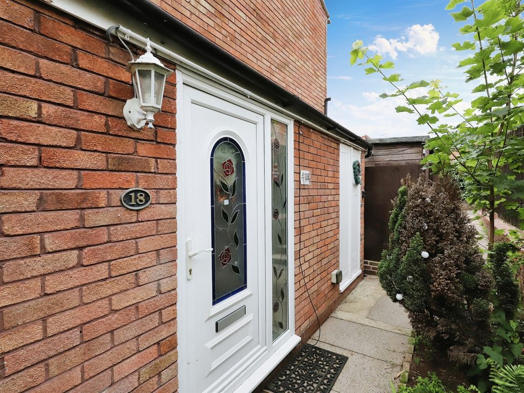 3 bed semidetached house for sale in Witley Way, StourportOnSevern