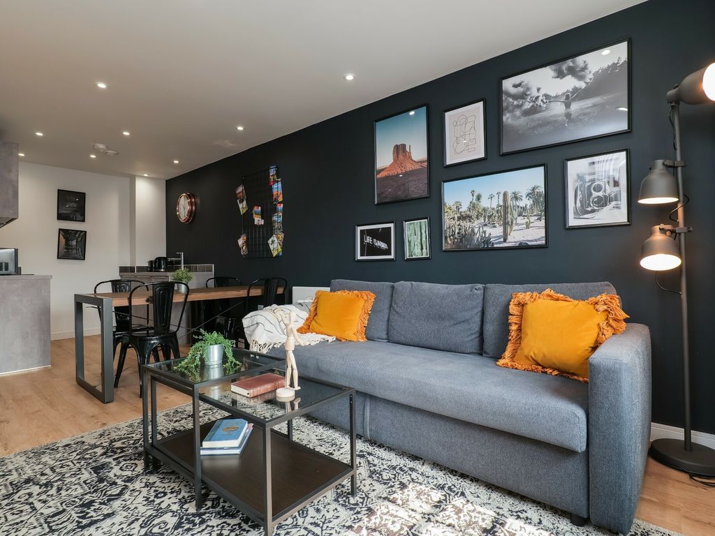 1 bed flat to rent in Brickworks, Butetown, Cardiff CF10, £1,050 pcm Zoopla