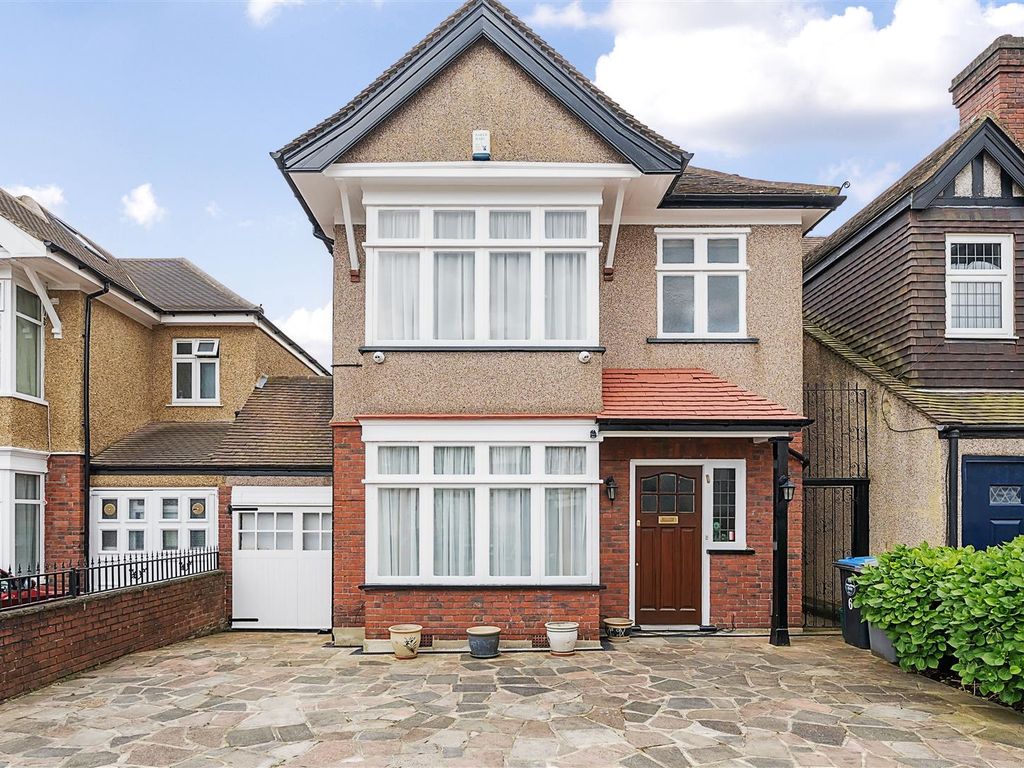 3 bed link detached house for sale in The Ridgeway, Kenton, Harrow HA3