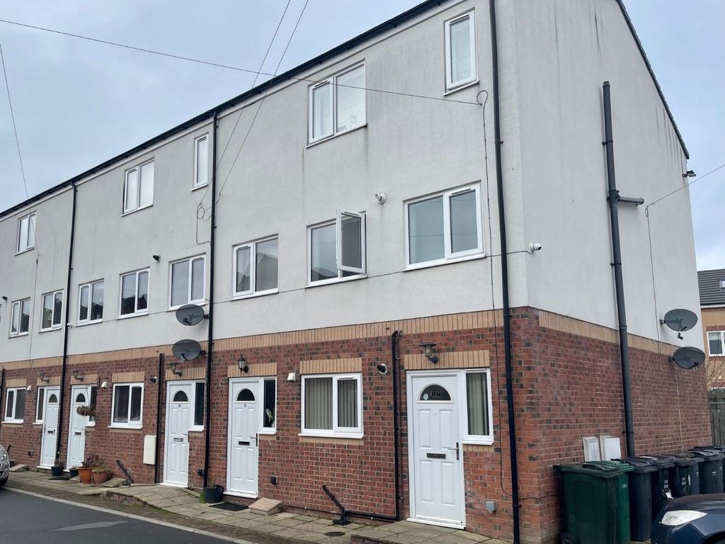 1 bed flat to rent in Wellington Court, Bradford BD6 Zoopla