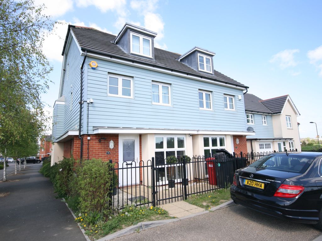 4 bed terraced house to rent in Road, Cippenham, Slough SL1