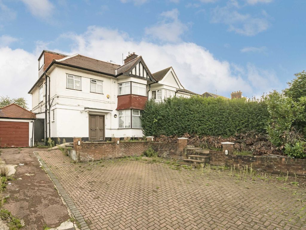 5 bed semidetached house for sale in Hendon Way, London NW4, £