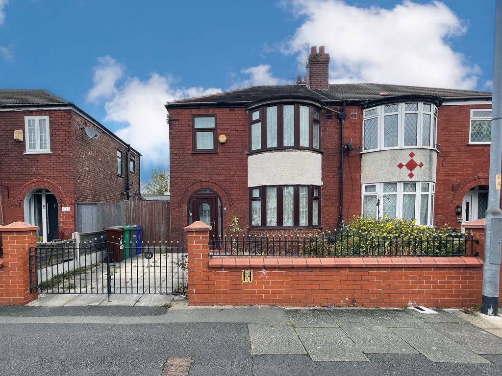 16 Brendon Avenue, Manchester M40  
