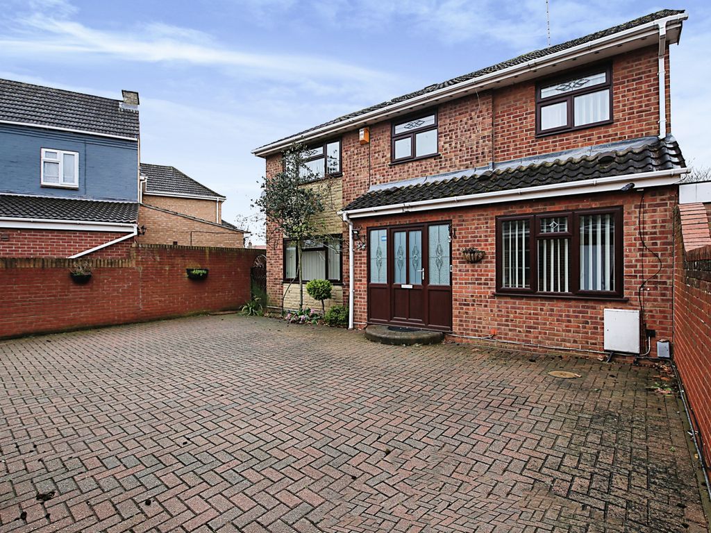 4 bed detached house for sale in Elmfield Road, Peterborough PE1 Zoopla