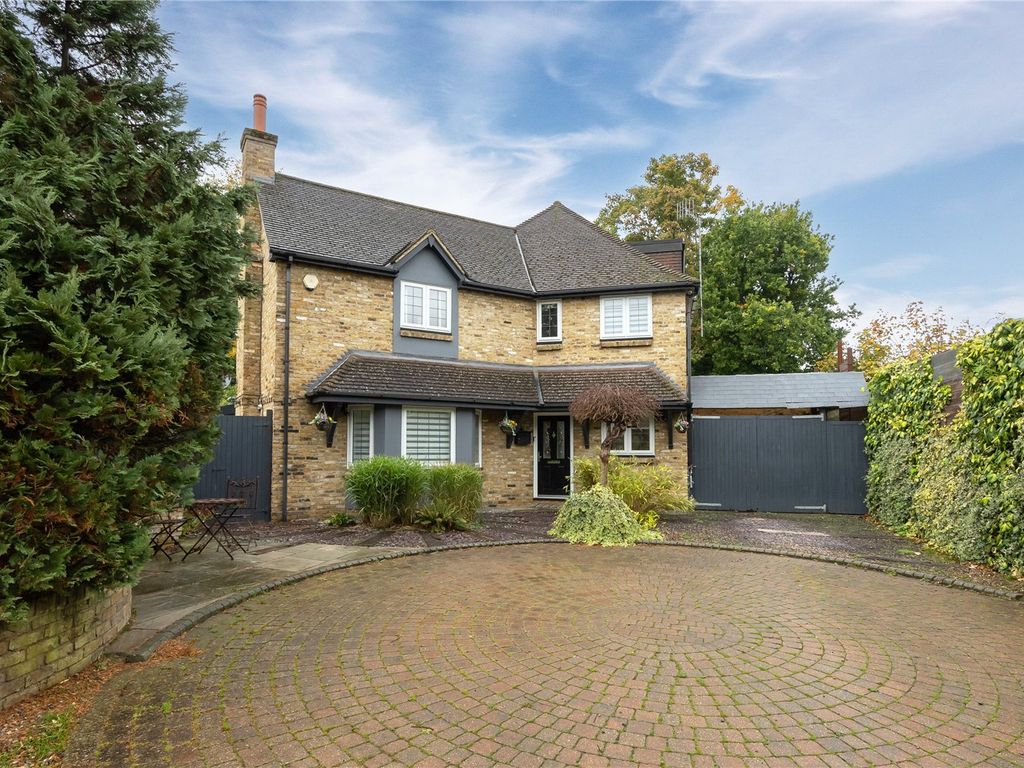 5 bed detached house for sale in Manor Road, Watford WD17 Zoopla
