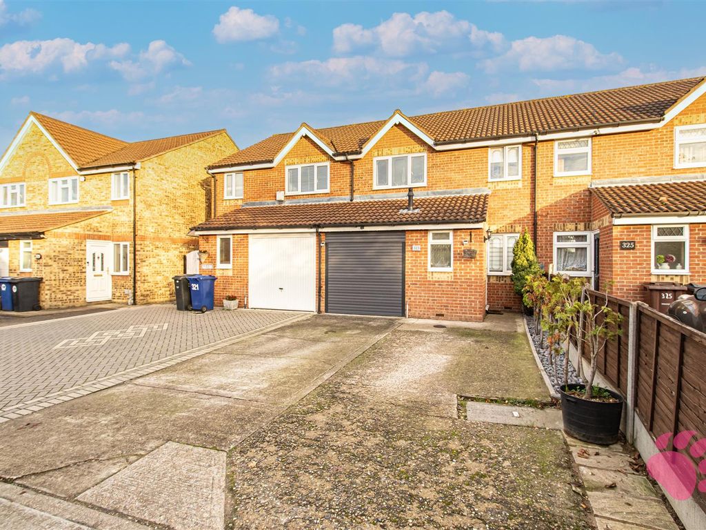 3 bed terraced house for sale in Danbury Crescent, South Ockendon RM15