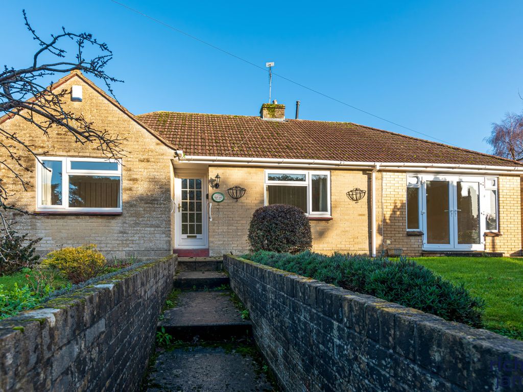 3 bed bungalow for sale in Westrop, Highworth SN6 Zoopla