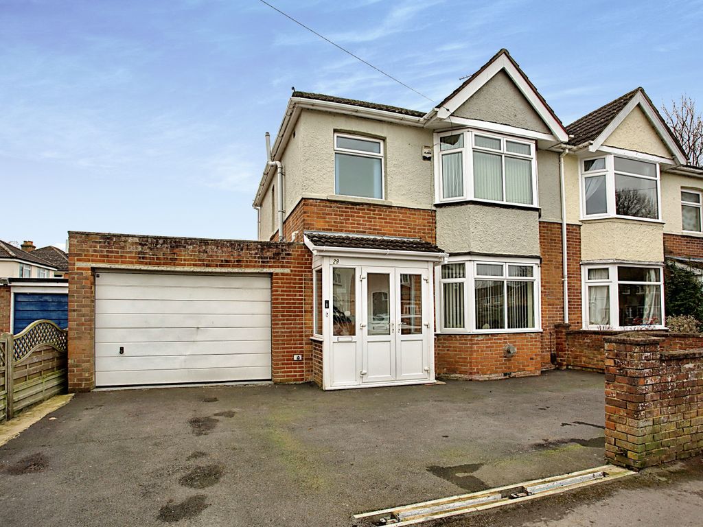 3 bed semidetached house for sale in St. Catherines Road, Eastleigh