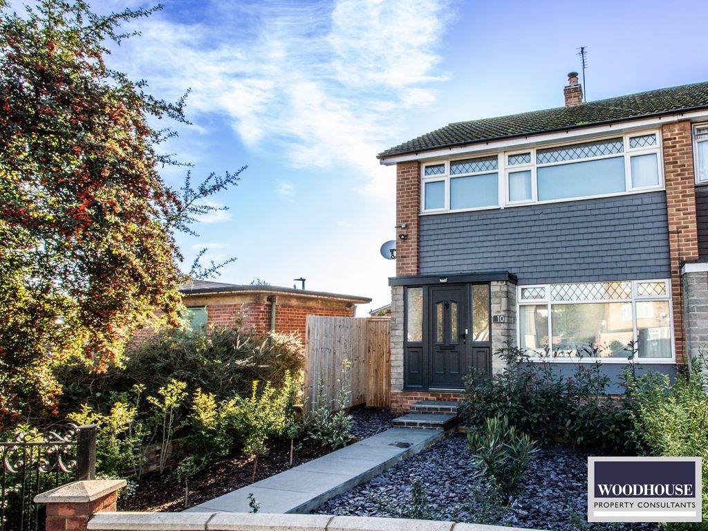 3 bed end terrace house to rent in Russells Ride, Cheshunt, Waltham