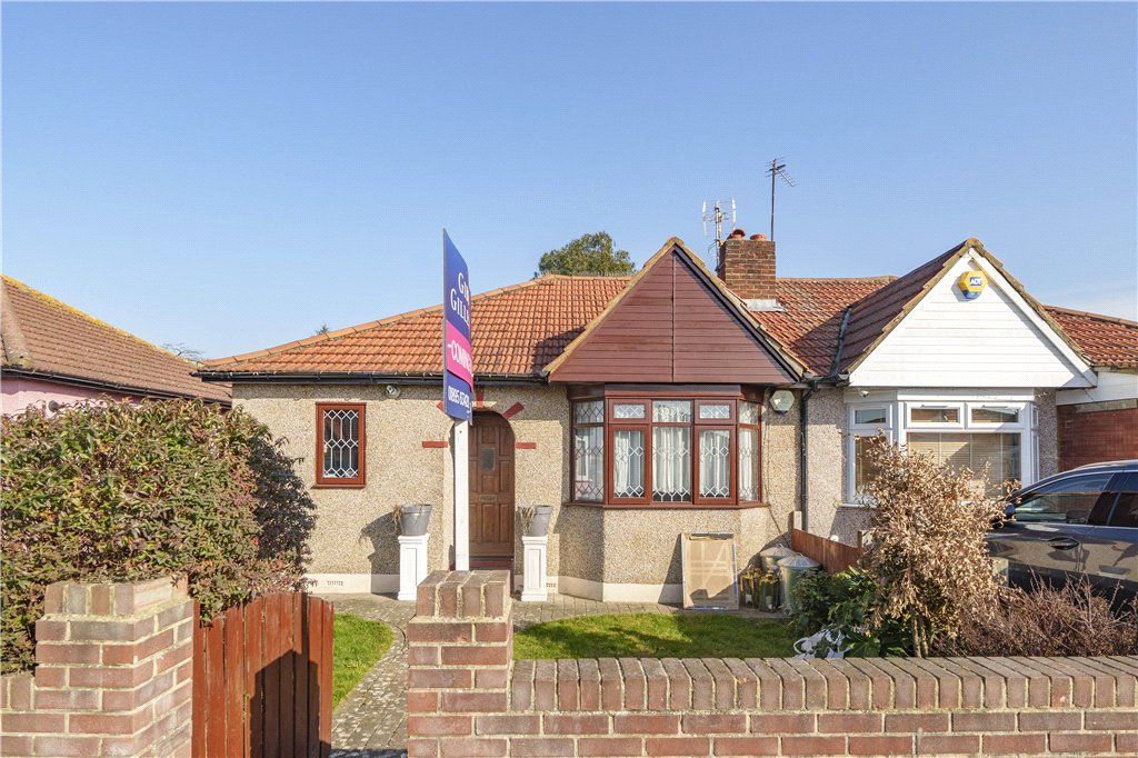 3 bed bungalow for sale in Wingfield Way, Ruislip, Middlesex HA4 Zoopla
