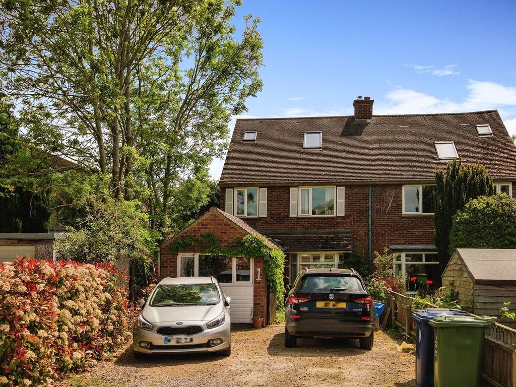 4 bed semidetached house for sale in Granta Terrace, Great Shelford