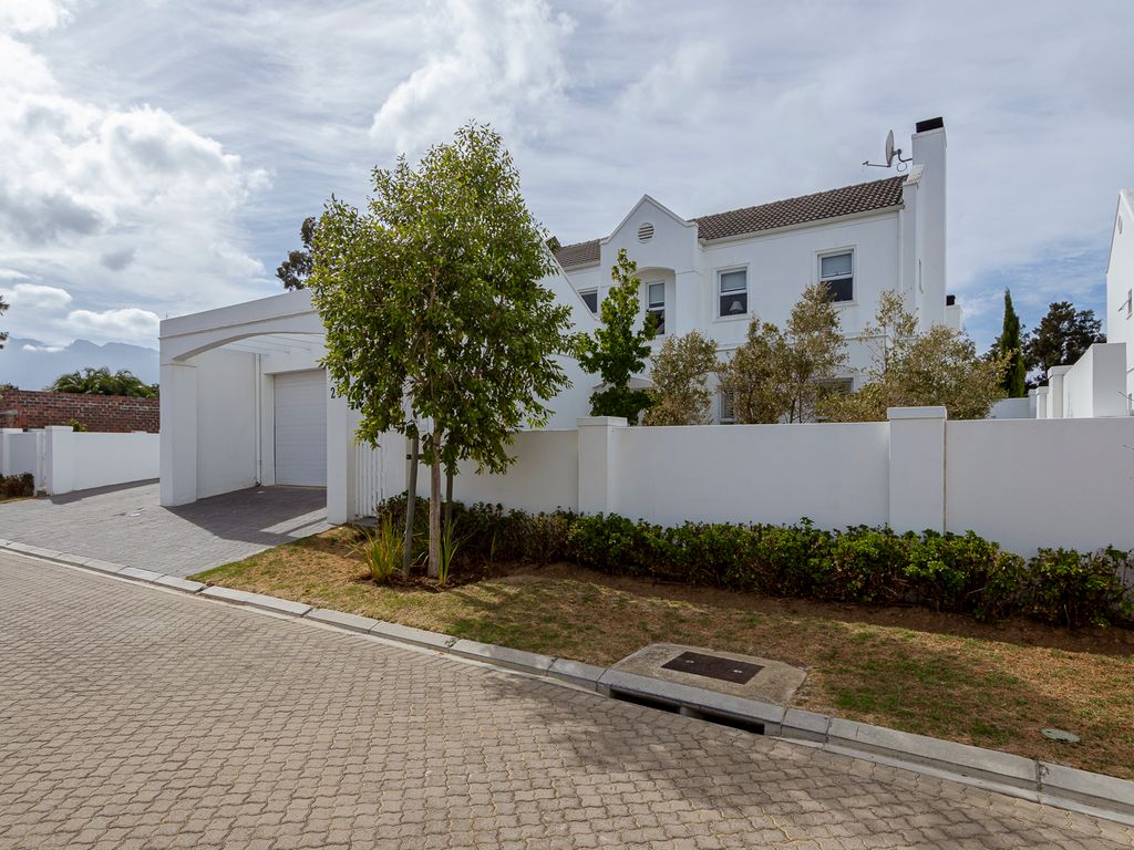 3 bed detached house for sale in Plumtree Lane, Somerset West, Cape