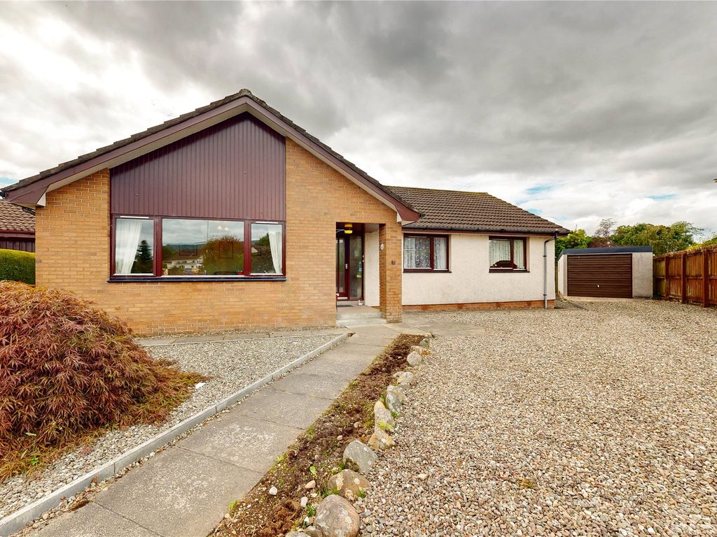 3 bed bungalow for sale in Galloway Crescent, Crieff PH7, £269,500 Zoopla