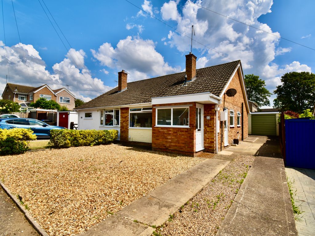 2 bed bungalow for sale in Harrow Way, Kingsthorpe, Northampton NN2 Zoopla
