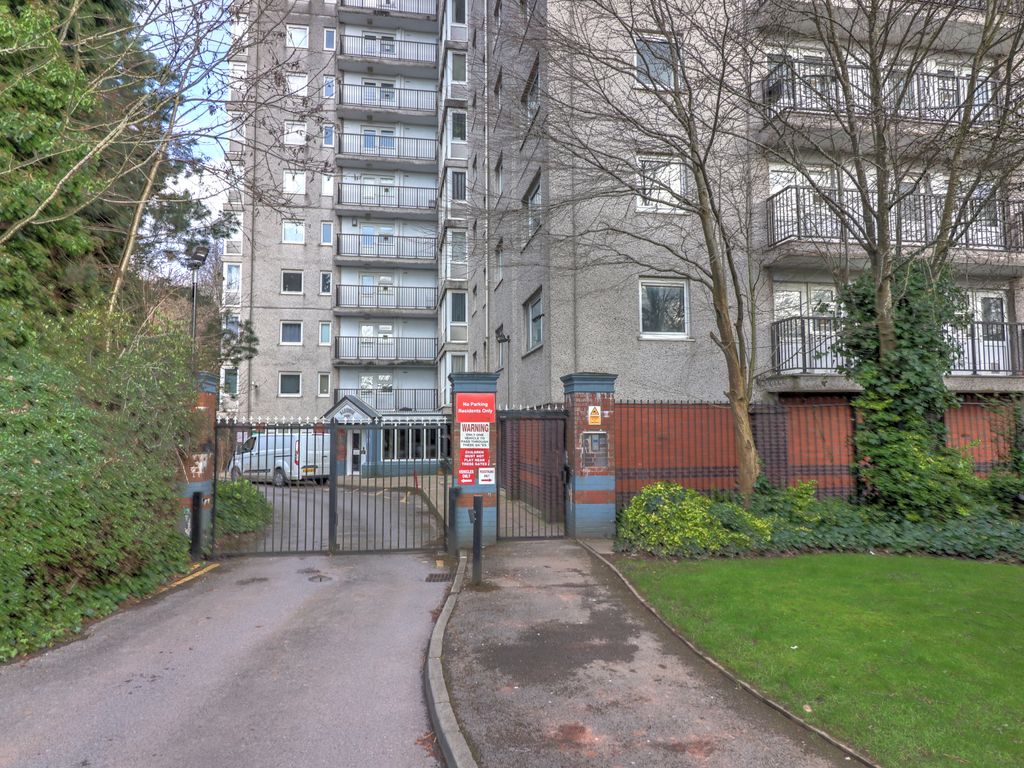 1 bed flat for sale in Kersal Way, Salford M7, £75,000 Zoopla