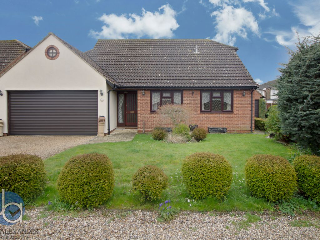 3 bed detached bungalow for sale in Barbrook Lane, Tiptree, Colchester
