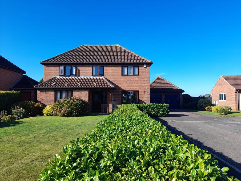 4 bed detached house for sale in Grove Park, Misterton, Doncaster DN10