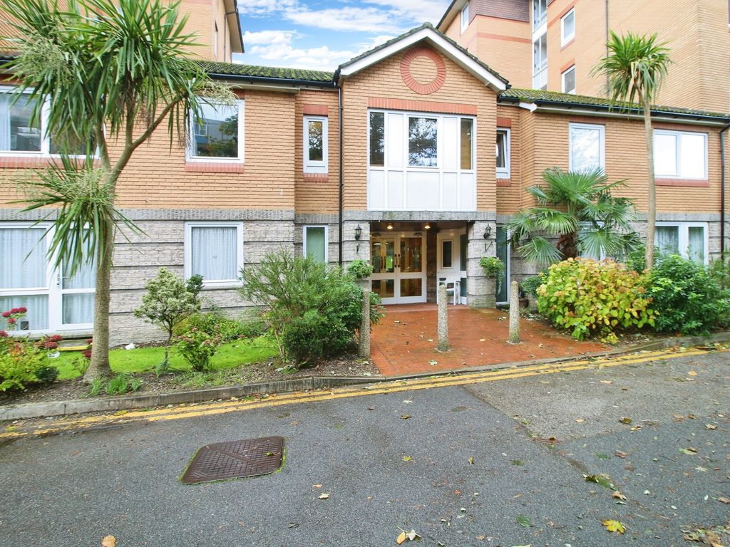 1 bed flat for sale in St. Peters Road, Bournemouth BH1, £90,000 Zoopla