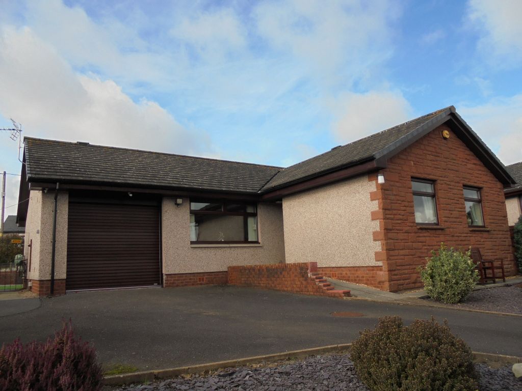 3 bed detached bungalow for sale in Newpark Rise, Brydekirk DG12, £