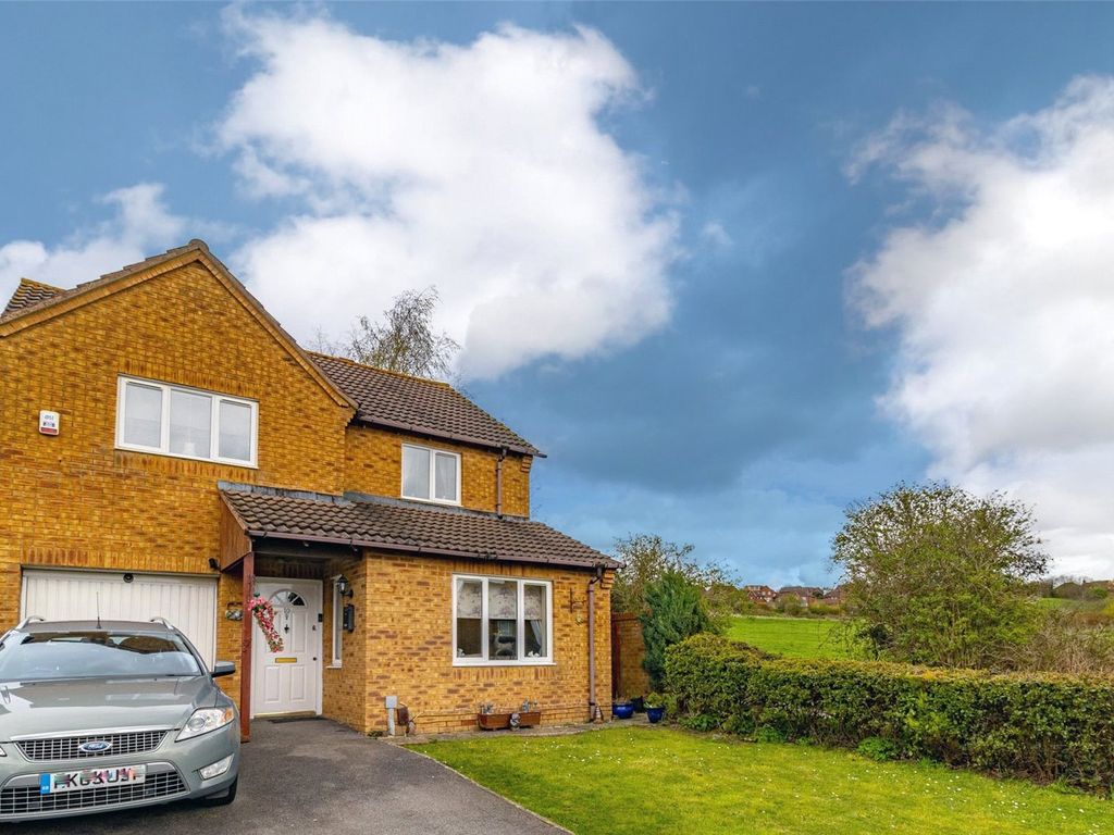 4 bed detached house for sale in Pennine Way, Ash Brake, Swindon SN25, £415,000 Zoopla