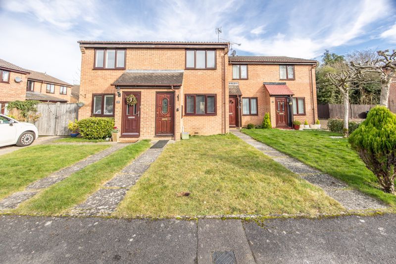 2 bed terraced house to rent in The Briars, West Kingsdown, Sevenoaks