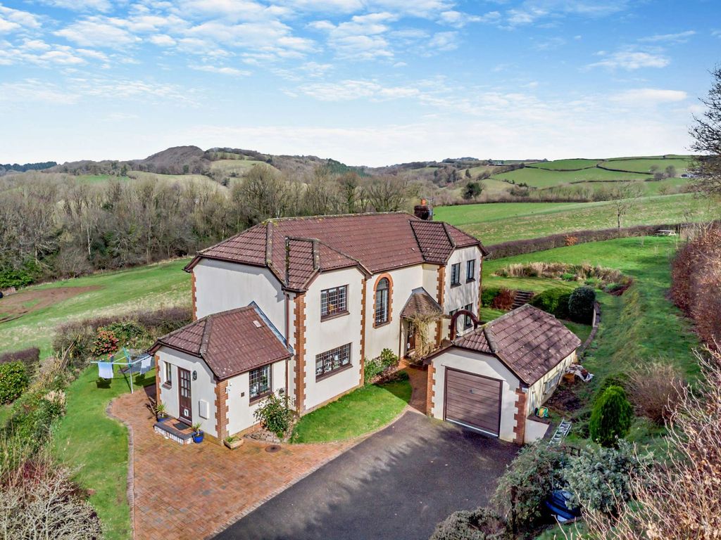 4 bed detached house for sale in Cove, Tiverton, Devon EX16, £695,000