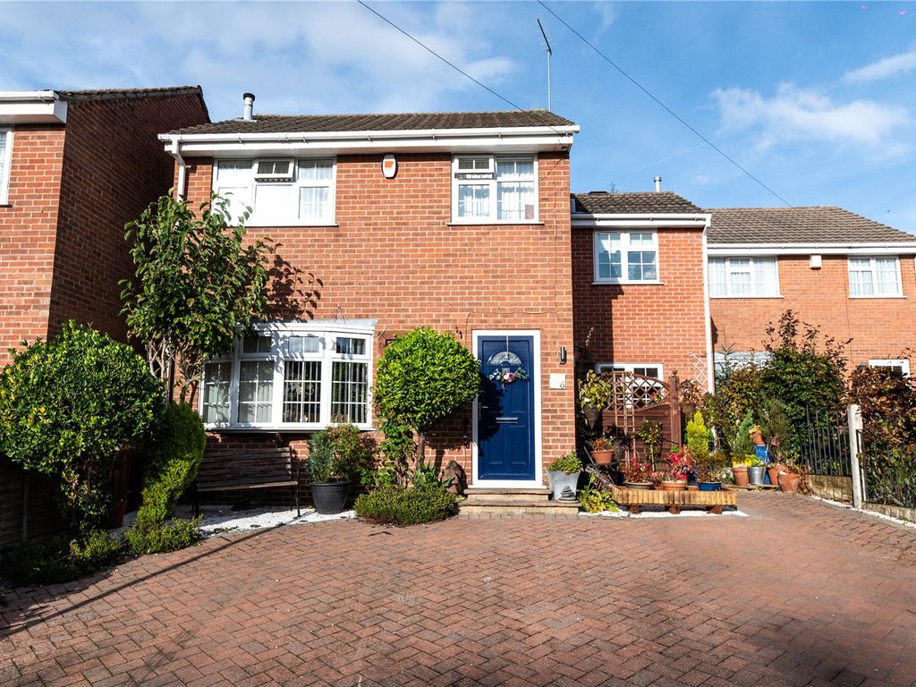 4 bed detached house for sale in St. Johns Drive, Kilburn, Belper