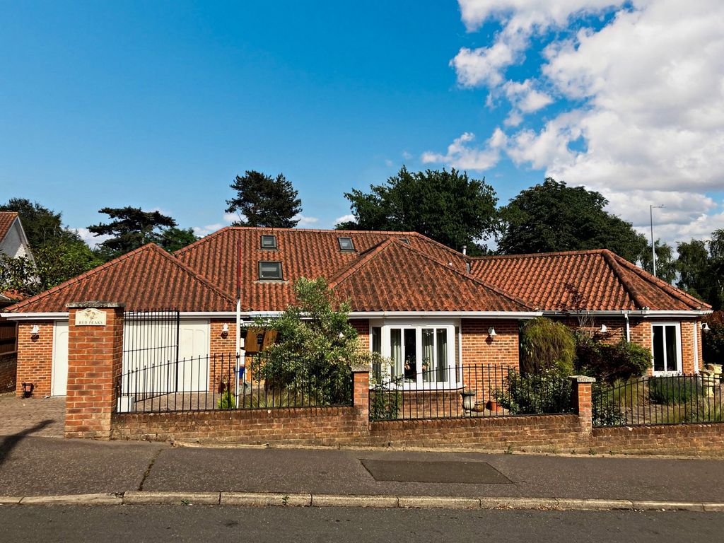 2 bed bungalow for sale in St Andrews Avenue, Thorpe St Andrew, Norwich