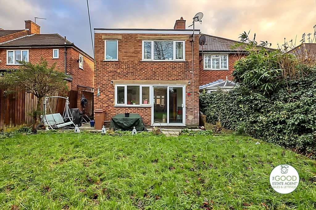 3 bed semidetached house for sale in Withy Mead, London E4 Zoopla