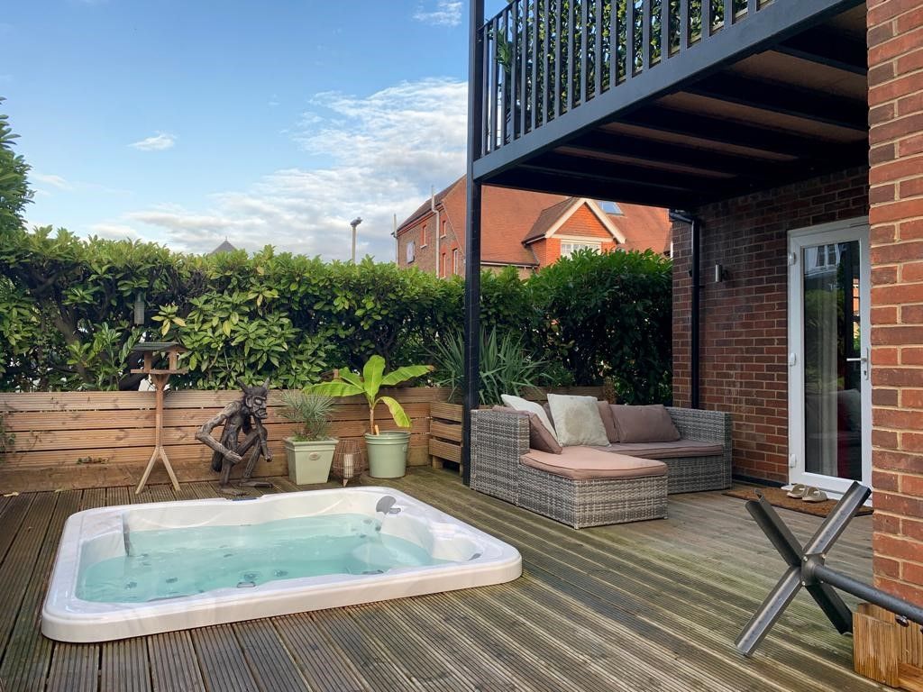 2 bed flat to rent in Westbury Road, Brentwood CM14 Zoopla