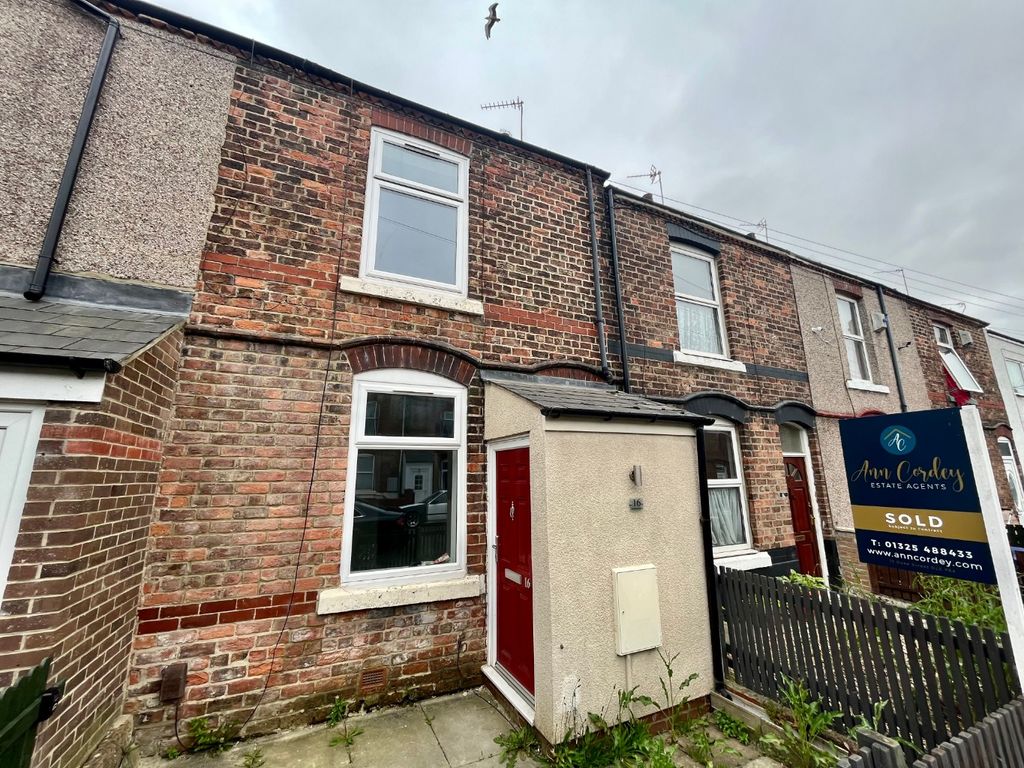 2 bed terraced house to rent in Middleton Court, Middleton Street