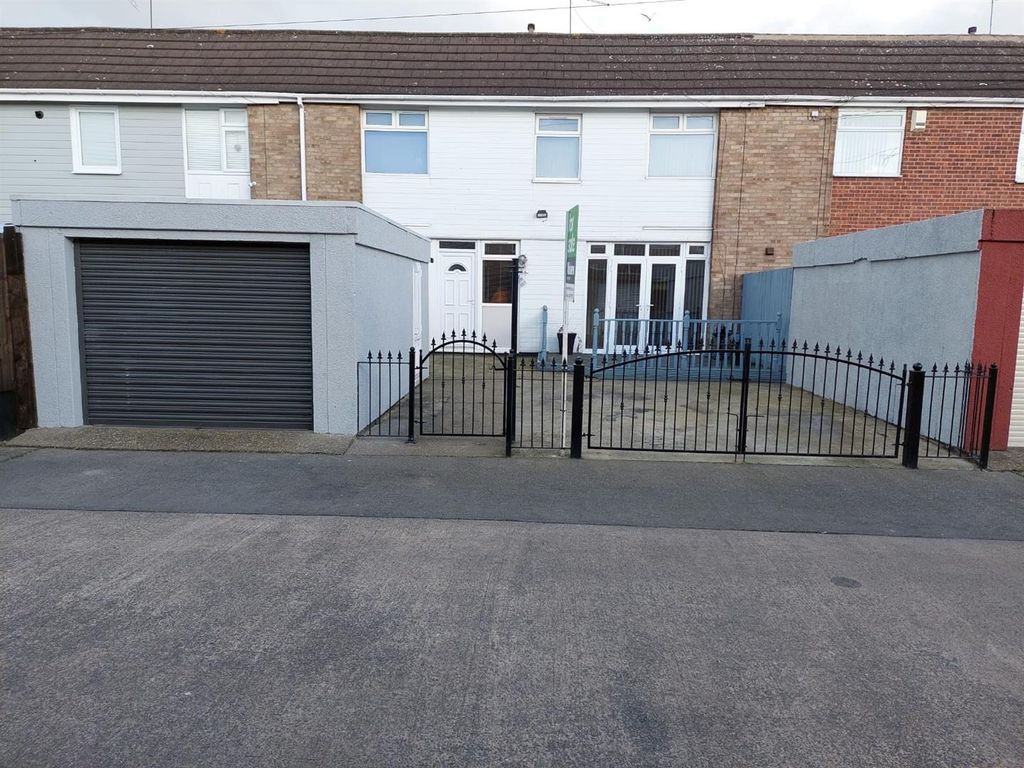 3 bed terraced house for sale in Ashworthy Close, Bransholme, Hull HU7
