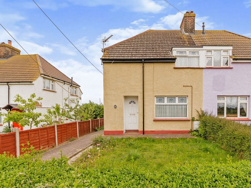 3 bed semidetached house for sale in Hook Green Road, Southfleet