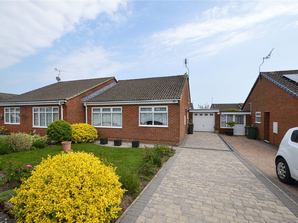2 bed bungalow for sale in White Castle, Toothill, Swindon, Wiltshire