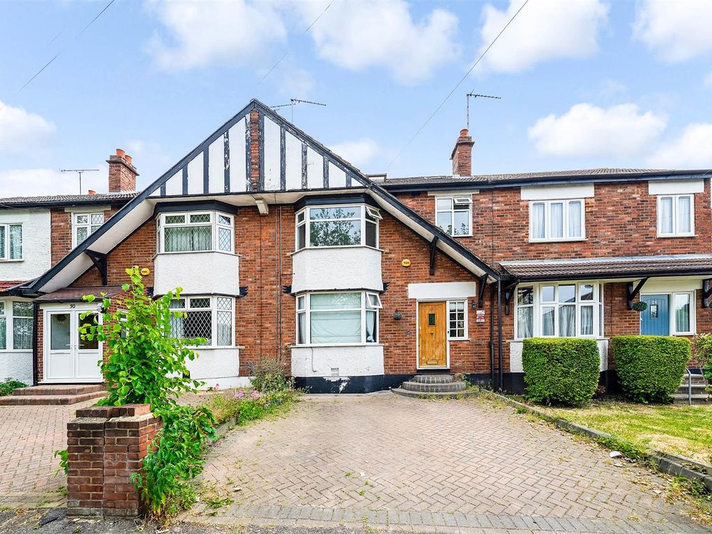 4 bed terraced house for sale in Drysdale Avenue, Chingford E4 Zoopla