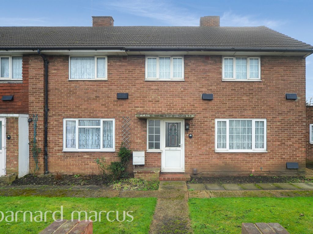 3 bed end terrace house for sale in Malden Way, New Malden KT3, £