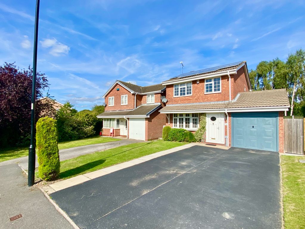 3 bed detached house for sale in Dalby Gardens, Sothall, Sheffield S20