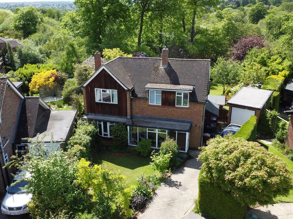 3 bed detached house for sale in Hardinge Avenue, Tunbridge Wells TN4