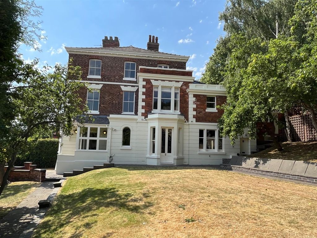 4 bed end terrace house for sale in Ventnor Terrace, Lincoln LN2, £