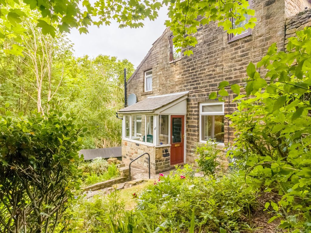 1 bed terraced house for sale in Sheffield Road, New Mill, Holmfirth