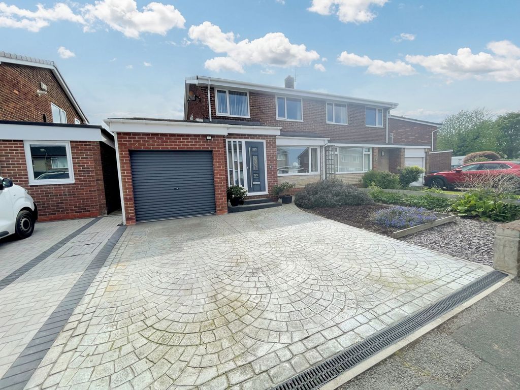 3 bed semidetached house for sale in Rowan Tree Avenue, Durham DH1, £