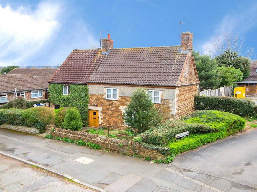 2 bed semidetached house for sale in High Street, Broughton, Kettering