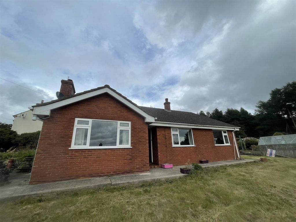3 bed detached bungalow to rent in Palmers Flat, Coleford GL16, £1,100