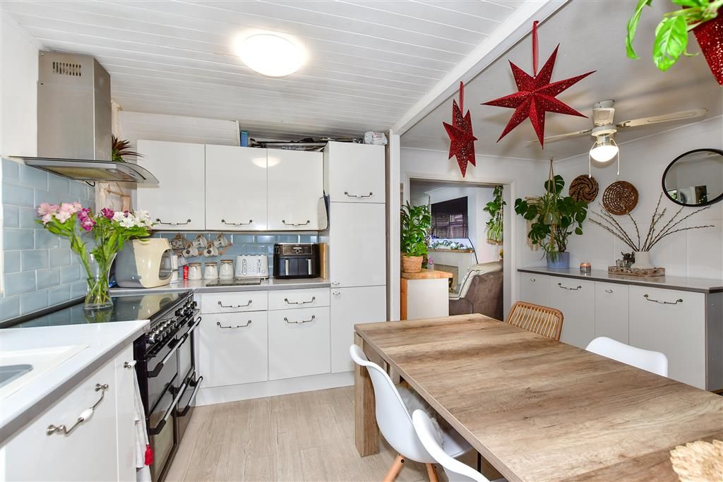 3 bed semidetached house for sale in The Maples, Broadstairs, Kent