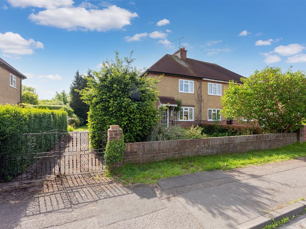 2 bed semidetached house for sale in Stompits Road, Holyport