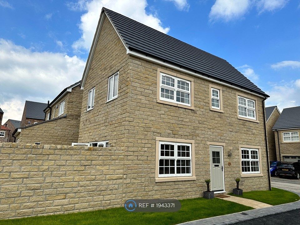3 bed detached house to rent in Regency Place, West Tanfield, Ripon HG4