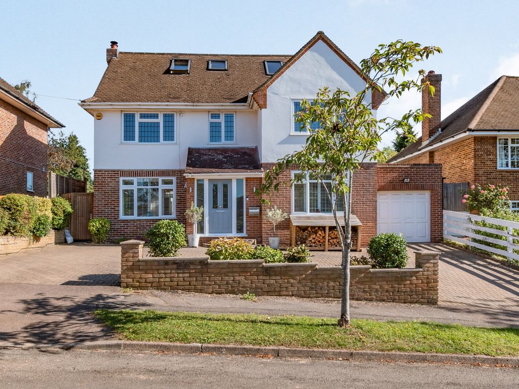 5 bed detached house for sale in Beacon Way, Rickmansworth WD3, £